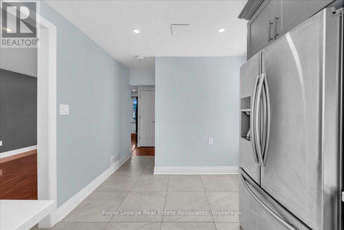 91 Bruce Beer Drive, Brampton, Ontario  L6V 2Z7 - Photo 17 - W12561062