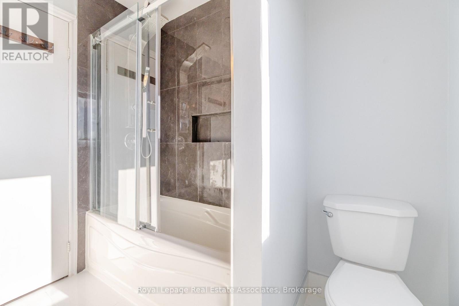 91 Bruce Beer Drive, Brampton, Ontario  L6V 2Z7 - Photo 28 - W12561062