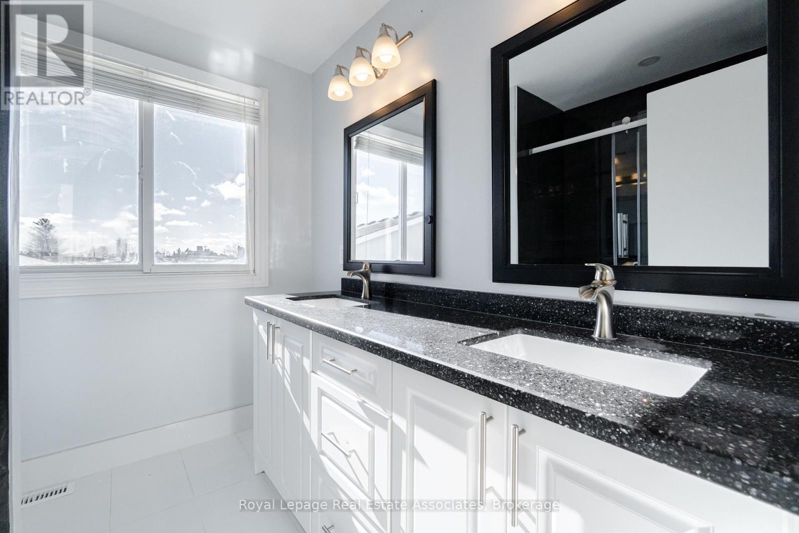 91 Bruce Beer Drive, Brampton, Ontario  L6V 2Z7 - Photo 29 - W12561062