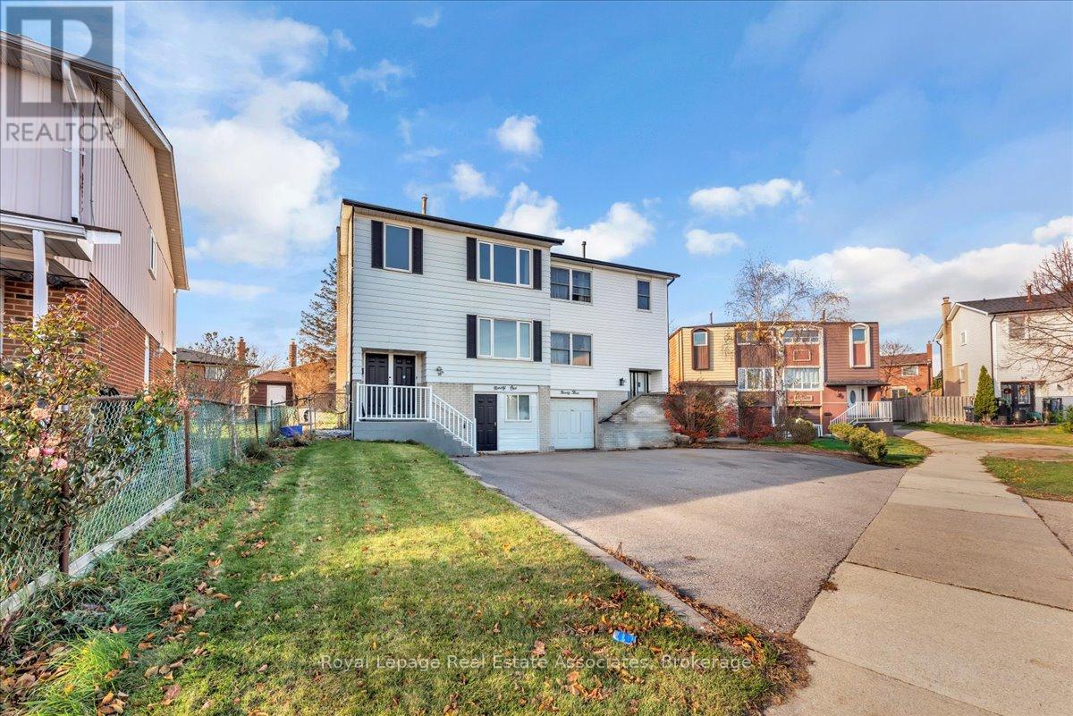 91 Bruce Beer Drive, Brampton, Ontario  L6V 2Z7 - Photo 4 - W12561062