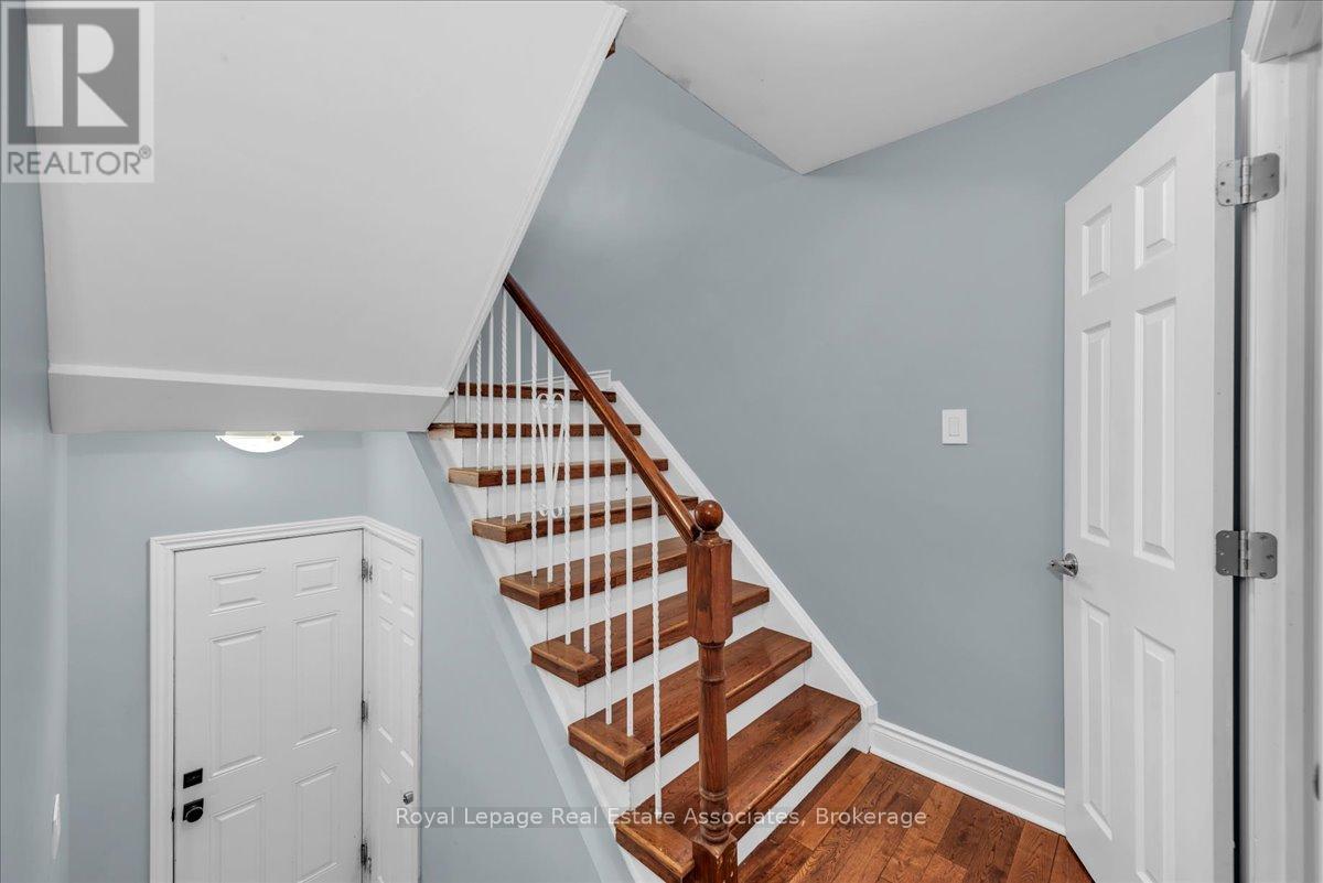 91 Bruce Beer Drive, Brampton, Ontario  L6V 2Z7 - Photo 8 - W12561062