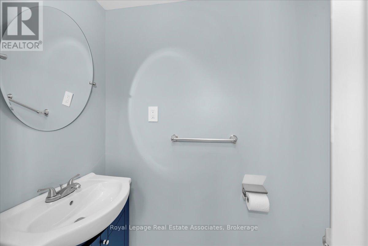 91 Bruce Beer Drive, Brampton, Ontario  L6V 2Z7 - Photo 9 - W12561062