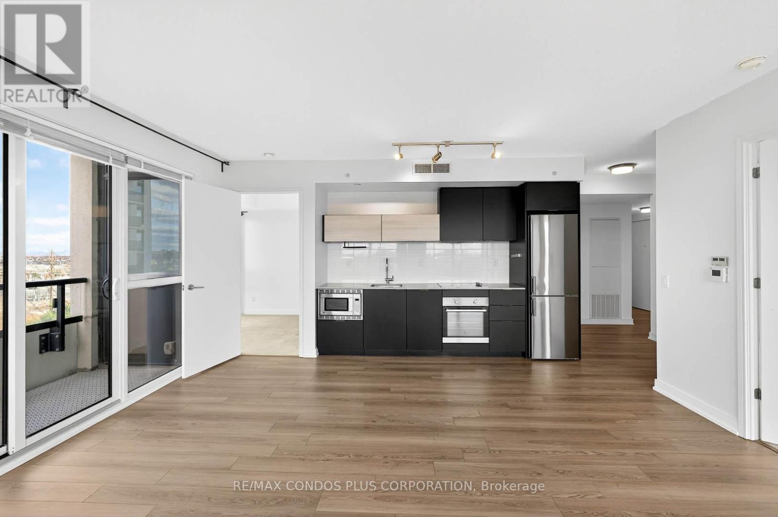 904 - 20 Thomas Riley Road, Toronto, Ontario  M9B 0C3 - Photo 12 - W12561070