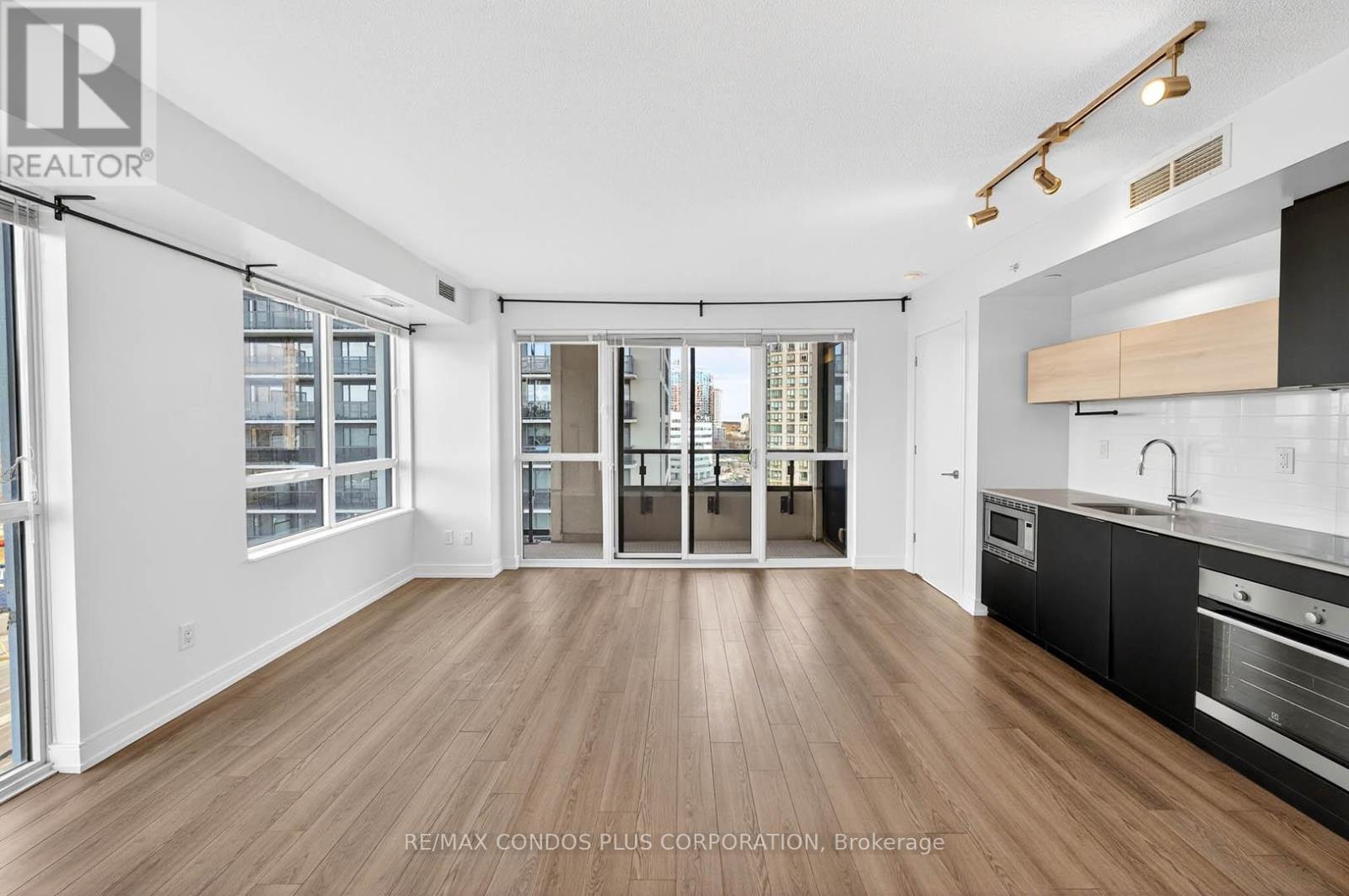 904 - 20 Thomas Riley Road, Toronto, Ontario  M9B 0C3 - Photo 16 - W12561070