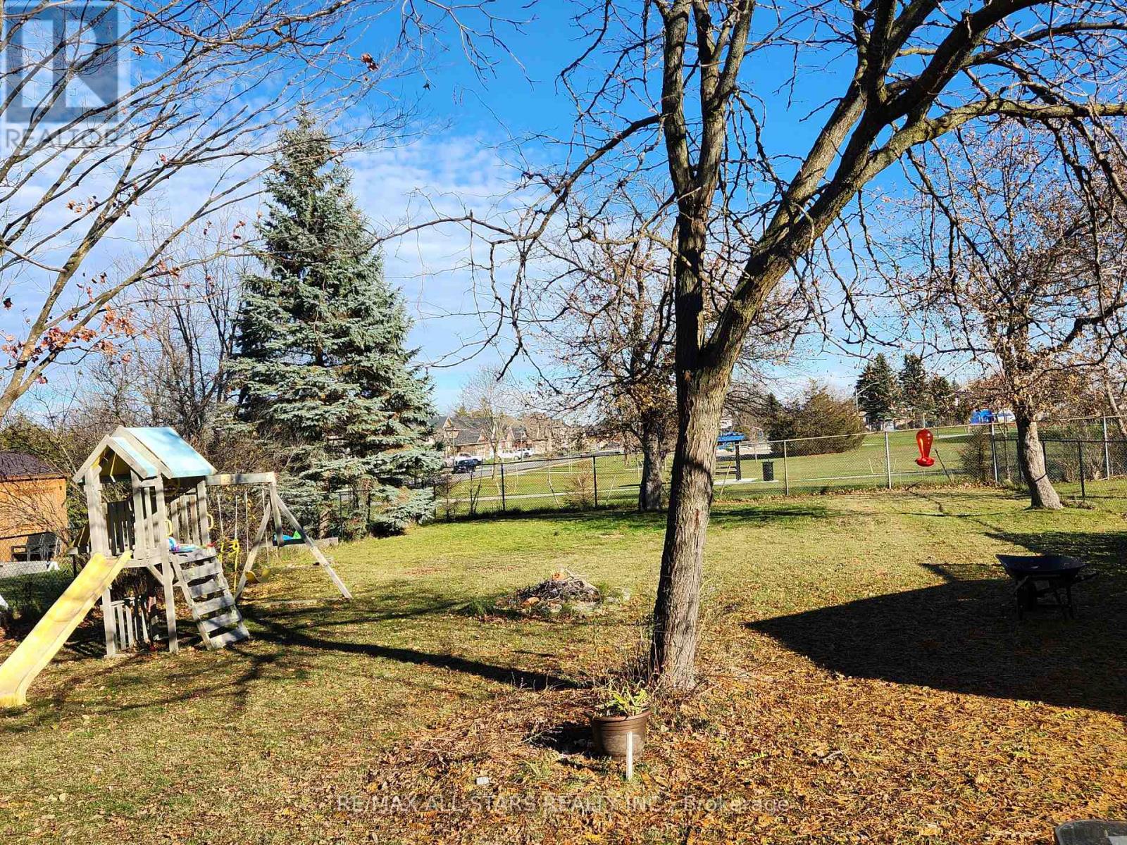 Lower - 232 Angeline Street N, Kawartha Lakes, Ontario  K9V 5E9 - Photo 2 - X12439304