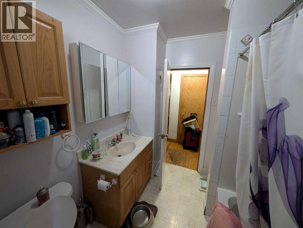 35 4 Avenue Se, High River, Alberta  T1V 1G3 - Photo 9 - A2238867