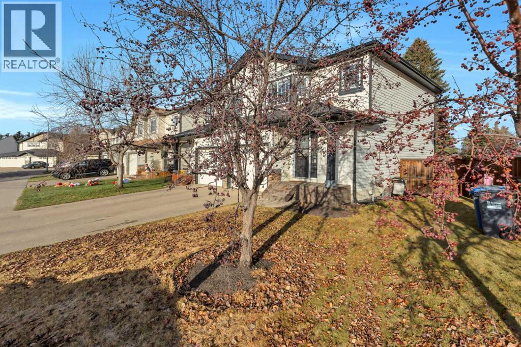 234 Ibbotson Close, Red Deer, Alberta  T4R 0C7 - Photo 3 - A2270893