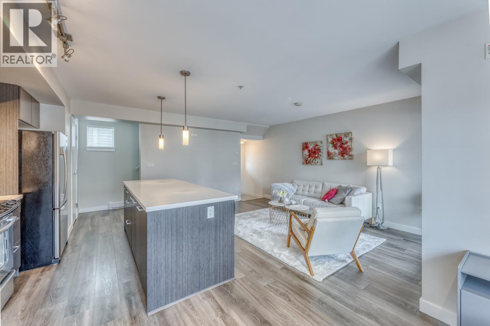 311 618 Langside Avenue, Coquitlam, British Columbia  V3J 0B8 - Photo 10 - R3068940