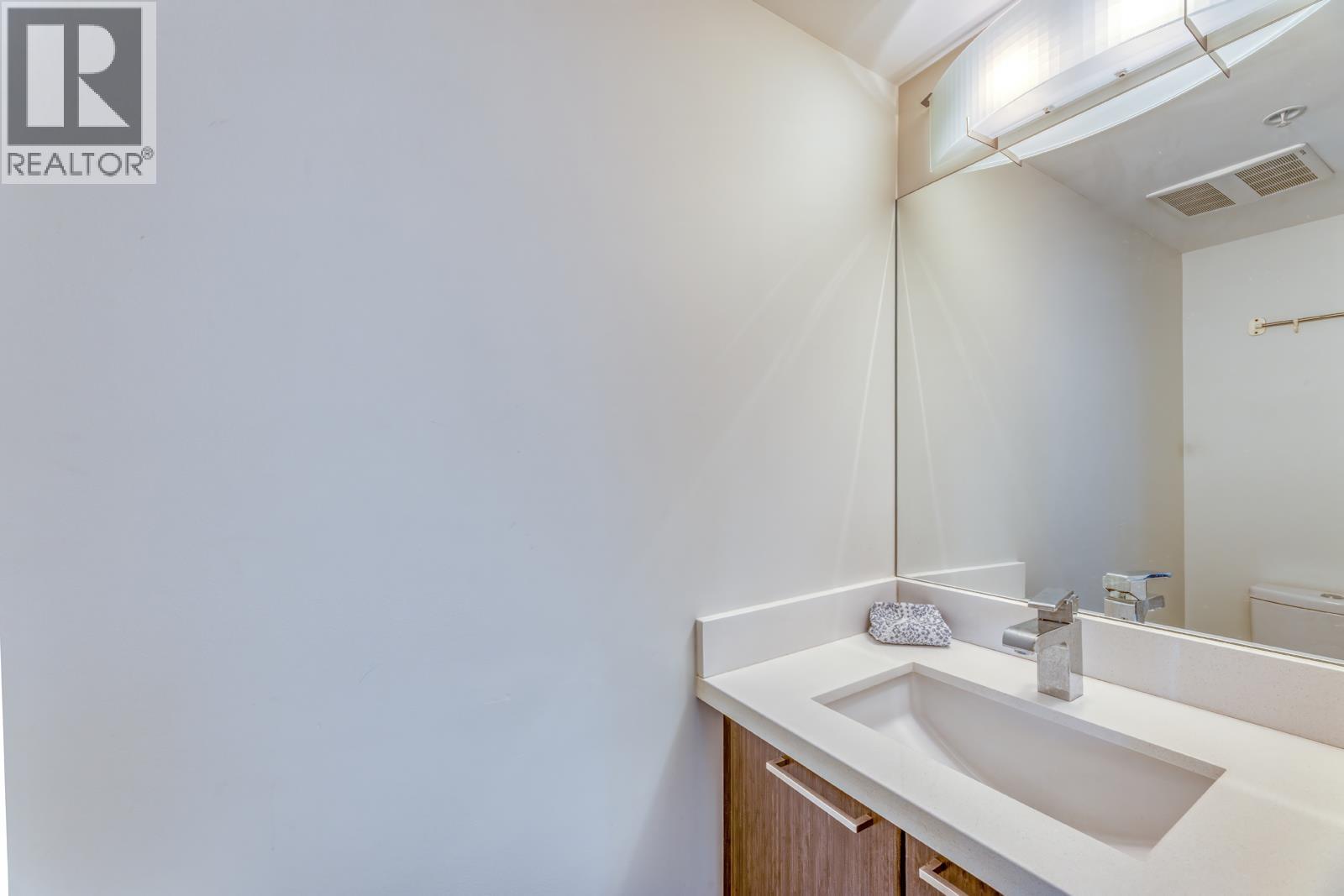 311 618 Langside Avenue, Coquitlam, British Columbia  V3J 0B8 - Photo 12 - R3068940