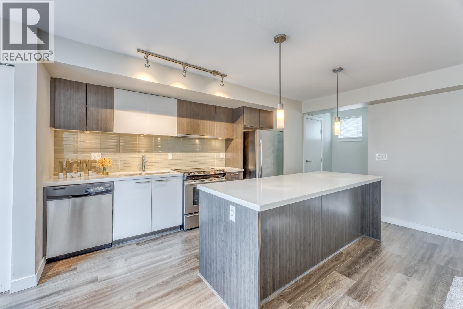 311 618 Langside Avenue, Coquitlam, British Columbia  V3J 0B8 - Photo 8 - R3068940