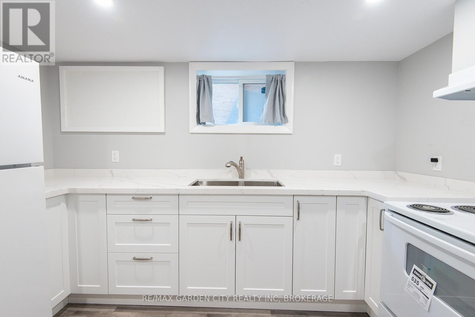 Lower - 191 Russell Avenue, St. Catharines, Ontario  L2R 1W9 - Photo 13 - X12561088