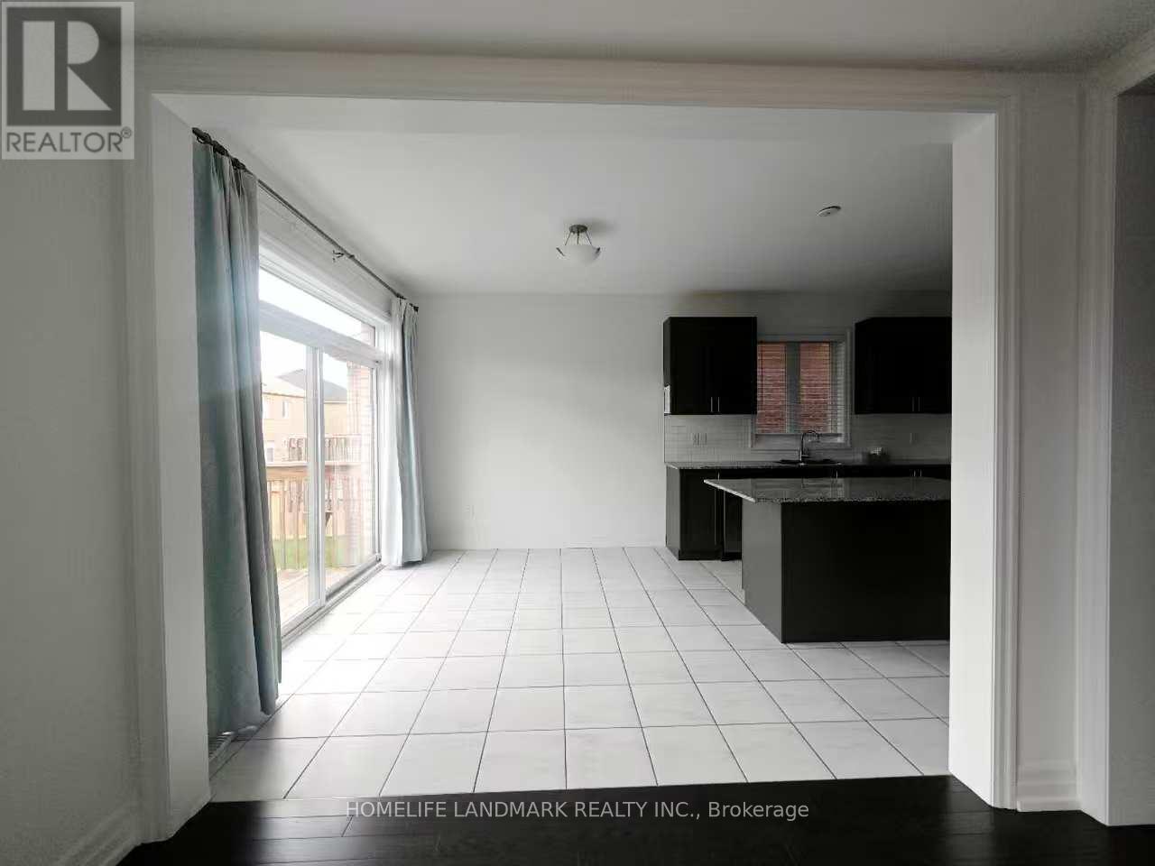 14 Lockton Street, Whitby, Ontario  L1P 0C2 - Photo 5 - E12557330