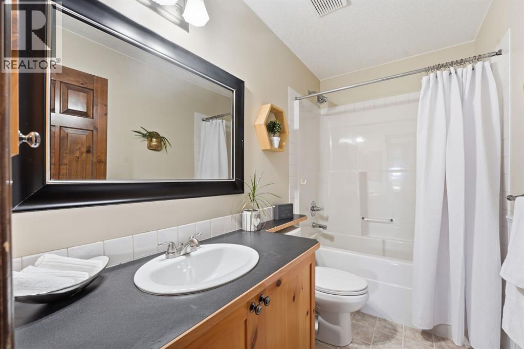 133 Chaparral Common Se, Calgary, Alberta  T2X 3N8 - Photo 27 - A2270278