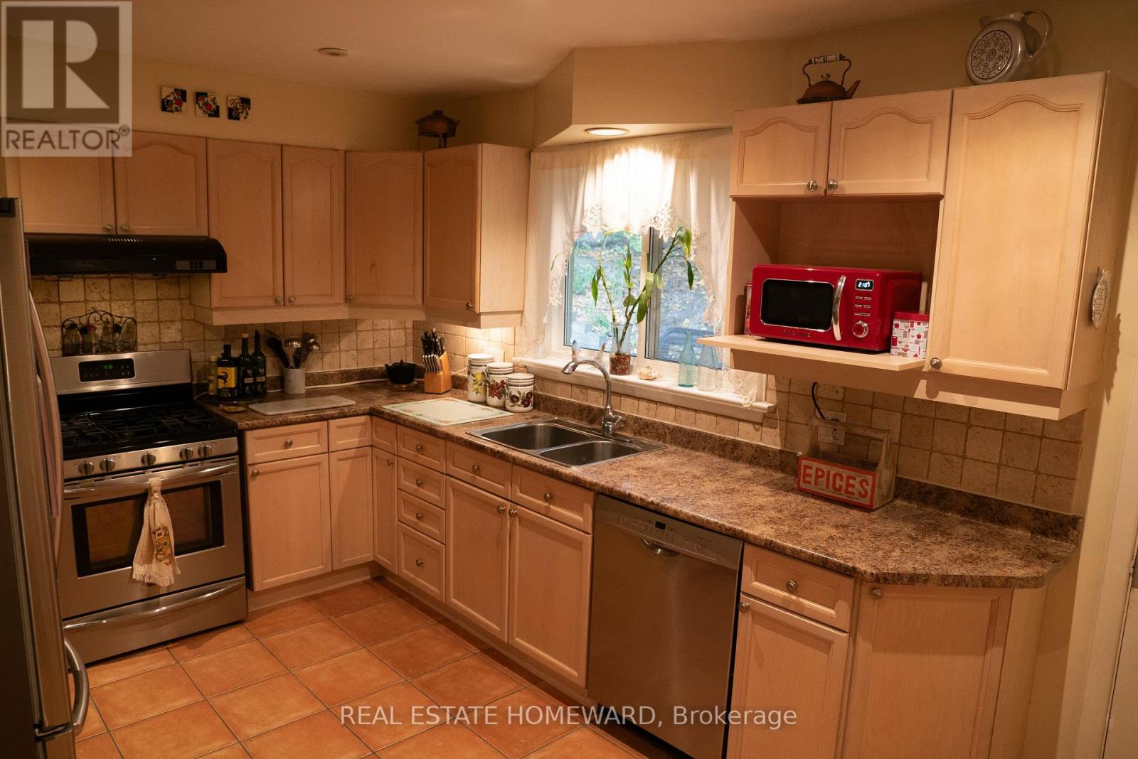 35 Valentine Drive, Toronto, Ontario  M3A 3J7 - Photo 5 - C12561082