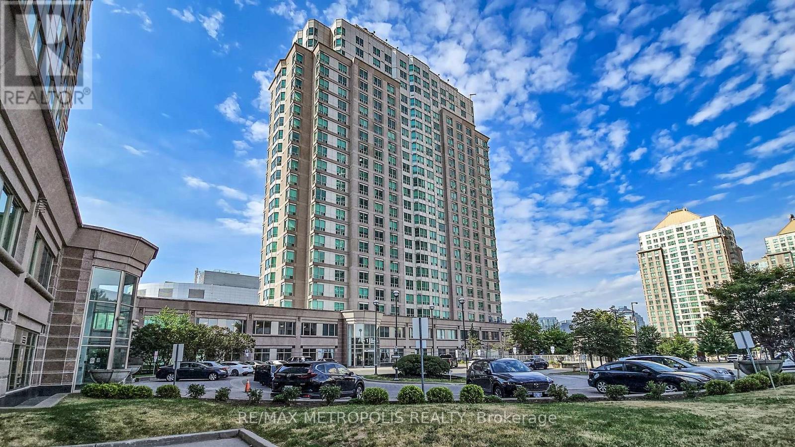 2210 - 1 LEE CENTRE DRIVE, Toronto, Ontario