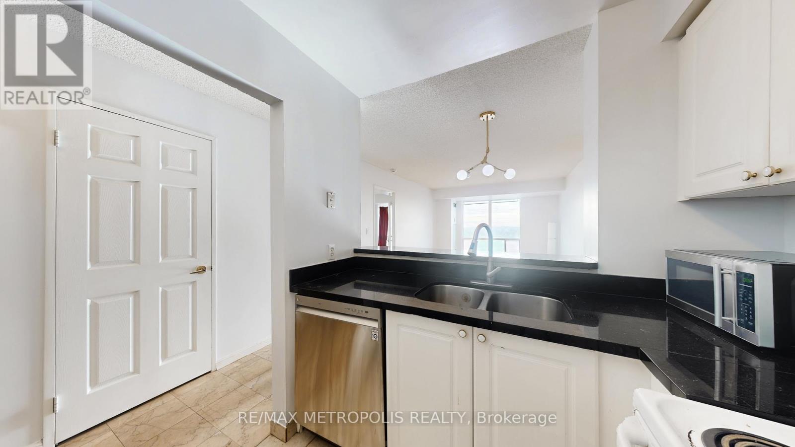 2210 - 1 Lee Centre Drive, Toronto, Ontario  M1H 3J2 - Photo 18 - E12561090