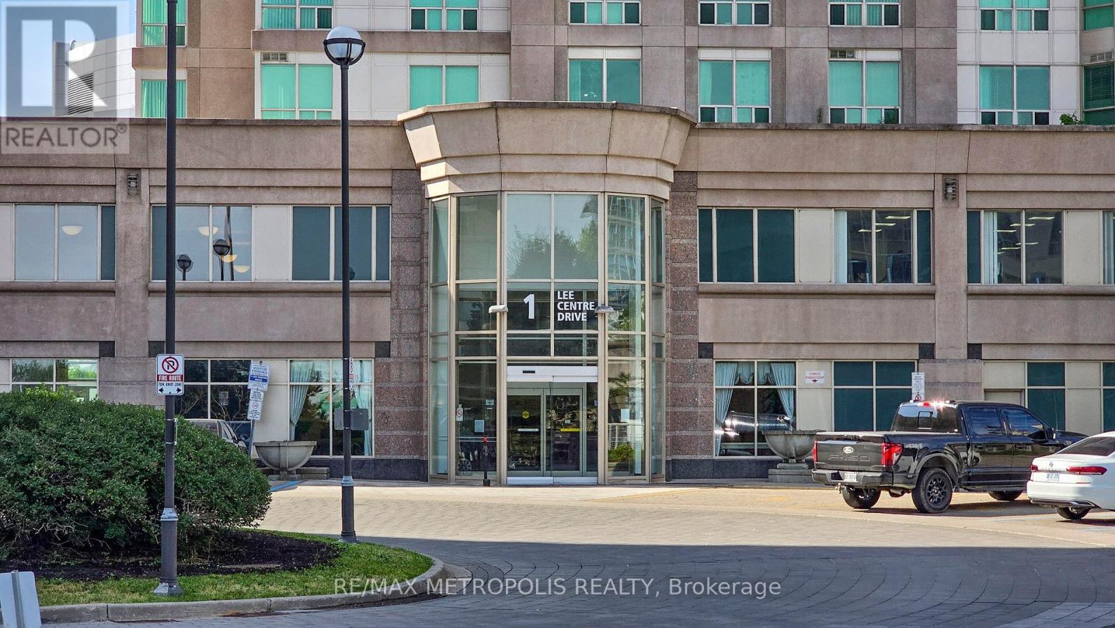 2210 - 1 Lee Centre Drive, Toronto, Ontario  M1H 3J2 - Photo 5 - E12561090