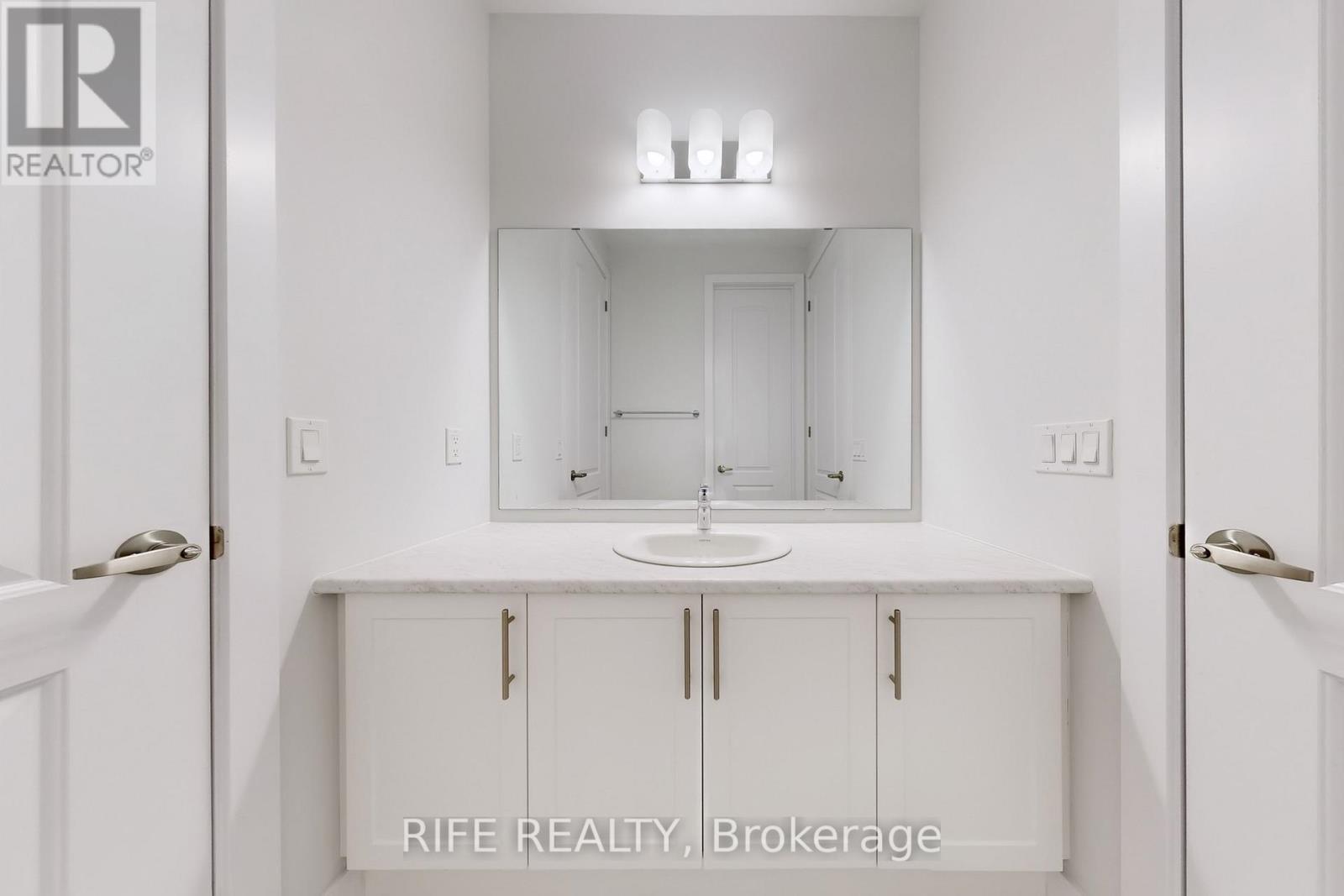 234 Sikura Circle, Aurora, Ontario  L4G 3Y8 - Photo 37 - N12561080