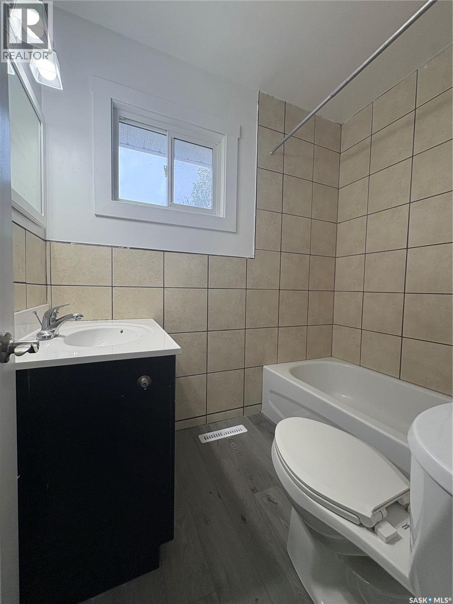 419 Royal Street, Regina, Saskatchewan  S4R 4Y5 - Photo 10 - SK019875