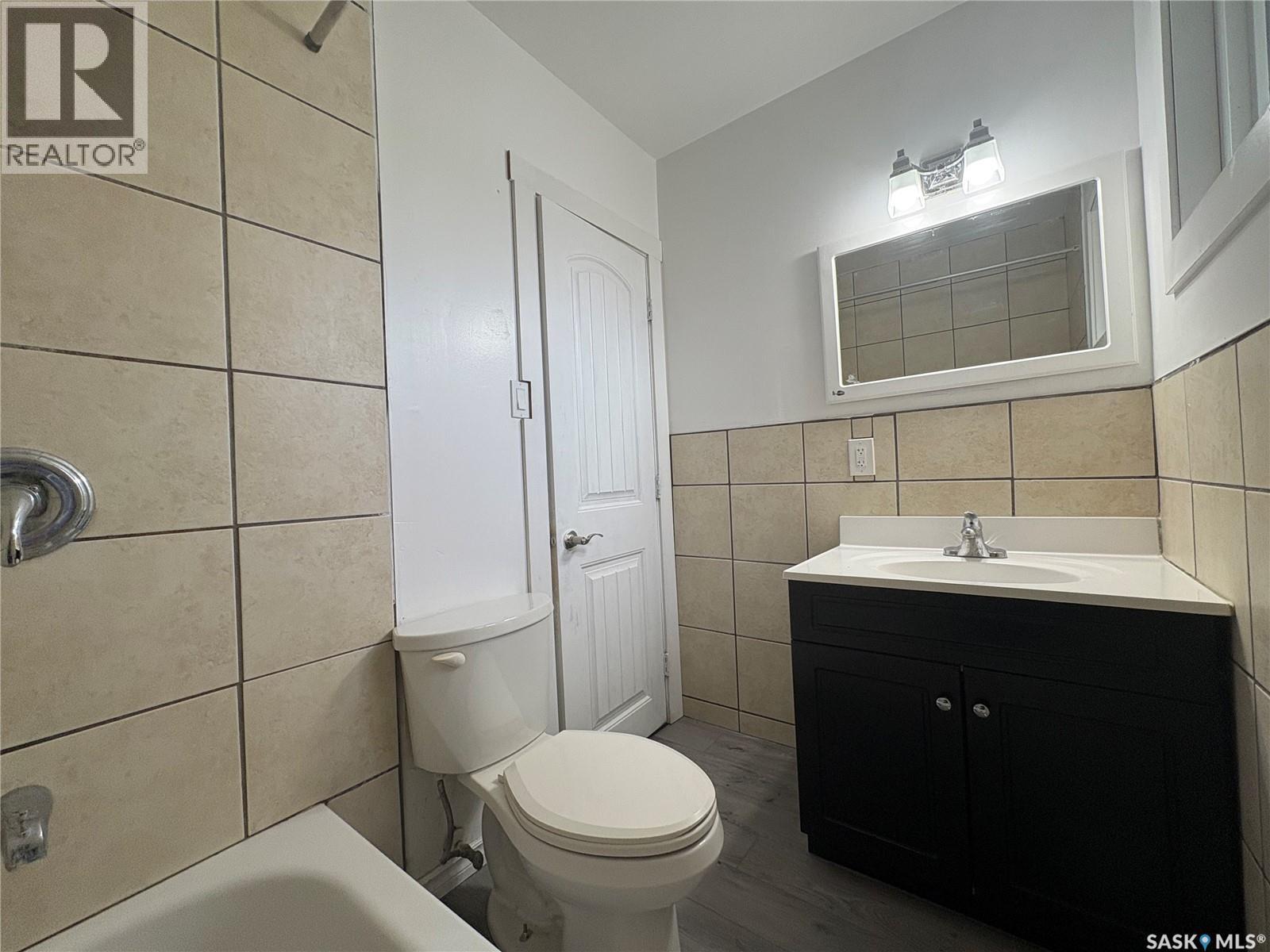 419 Royal Street, Regina, Saskatchewan  S4R 4Y5 - Photo 9 - SK019875