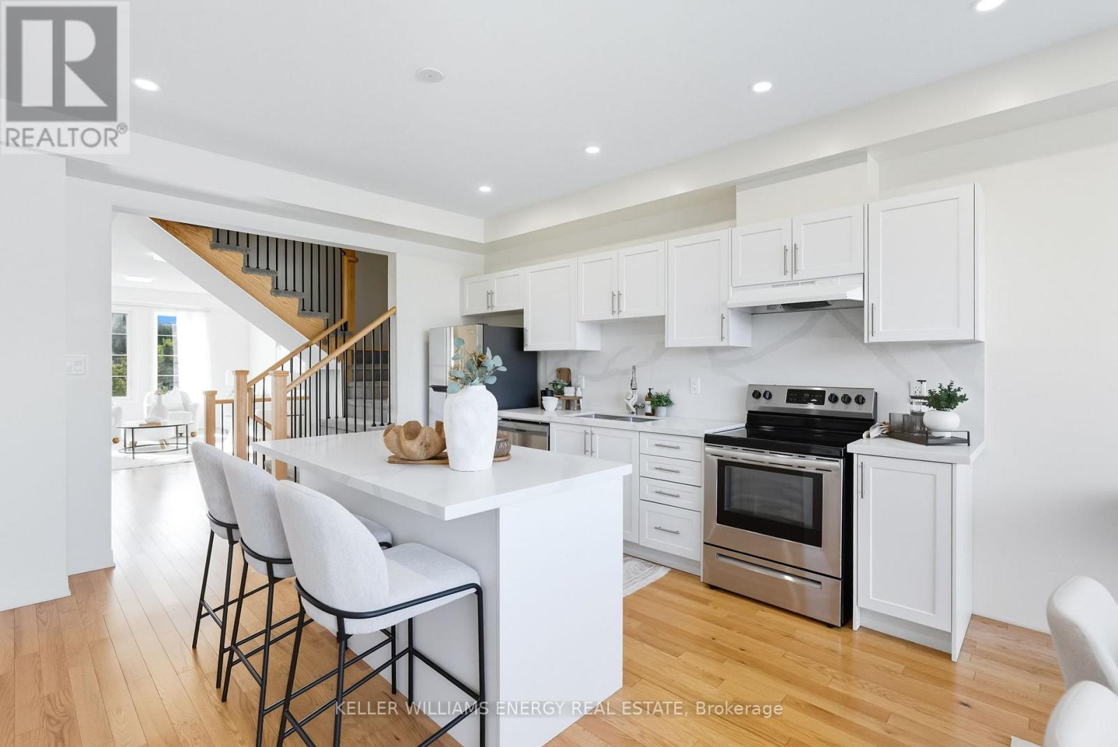 Upper - 1507 Green Road, Clarington, Ontario  L1C 7E8 - Photo 3 - E12561104