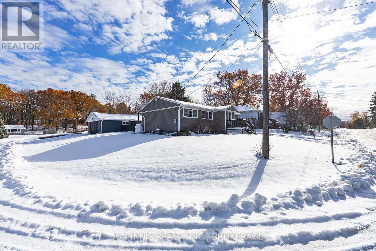 6196 Lakeview Drive, Frontenac, Ontario  K0H 2W0 - Photo 3 - X12561122