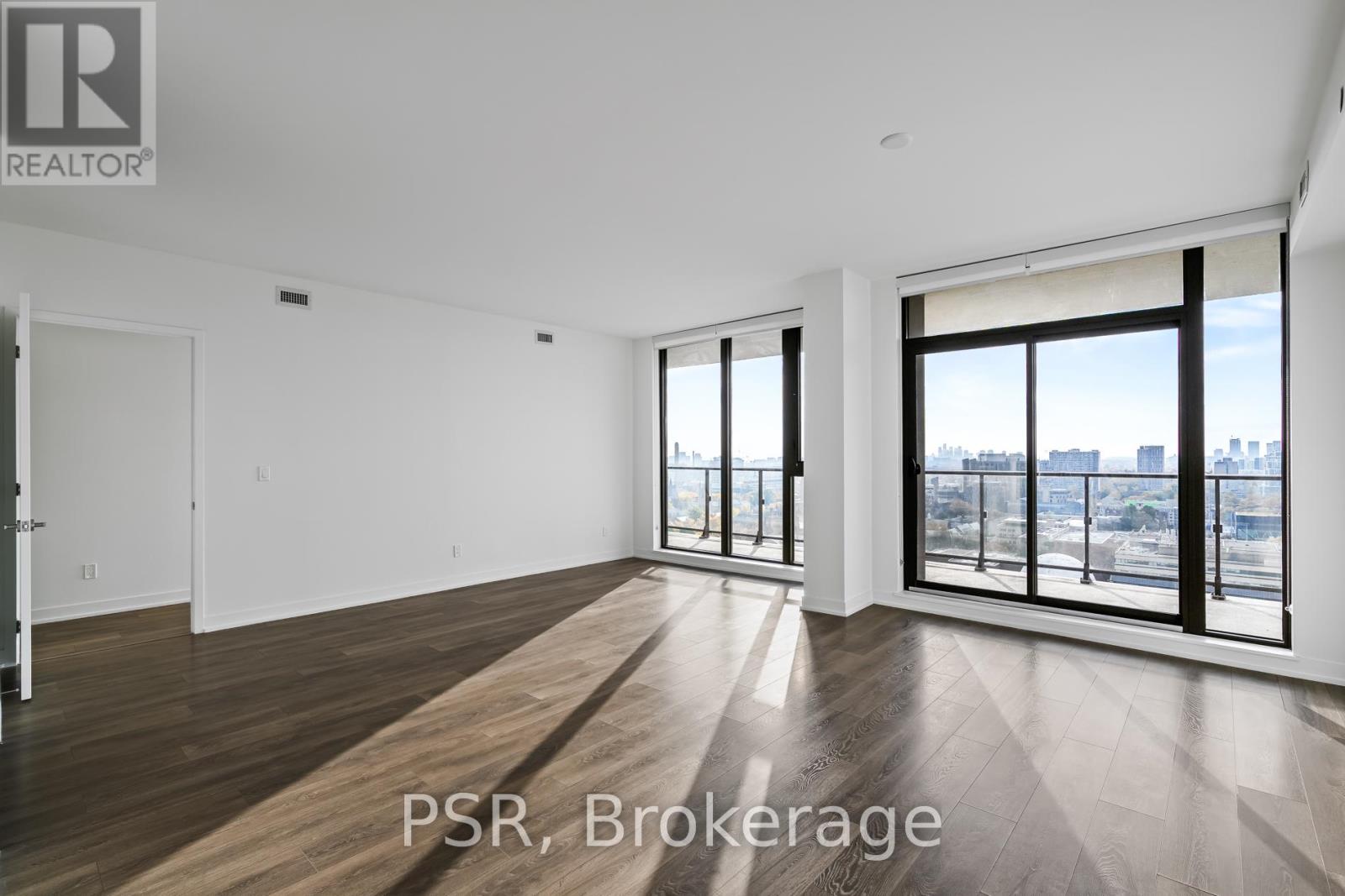 2207 - 2 St Thomas Street, Toronto, Ontario  M5S 2Z1 - Photo 3 - C12514916