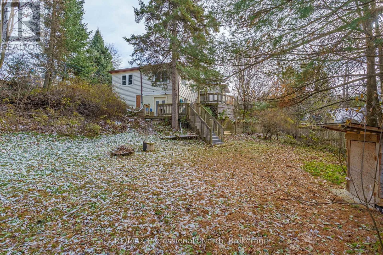 18 George Street, Huntsville, Ontario P1H 1T9 - Photo 23 - X12561118