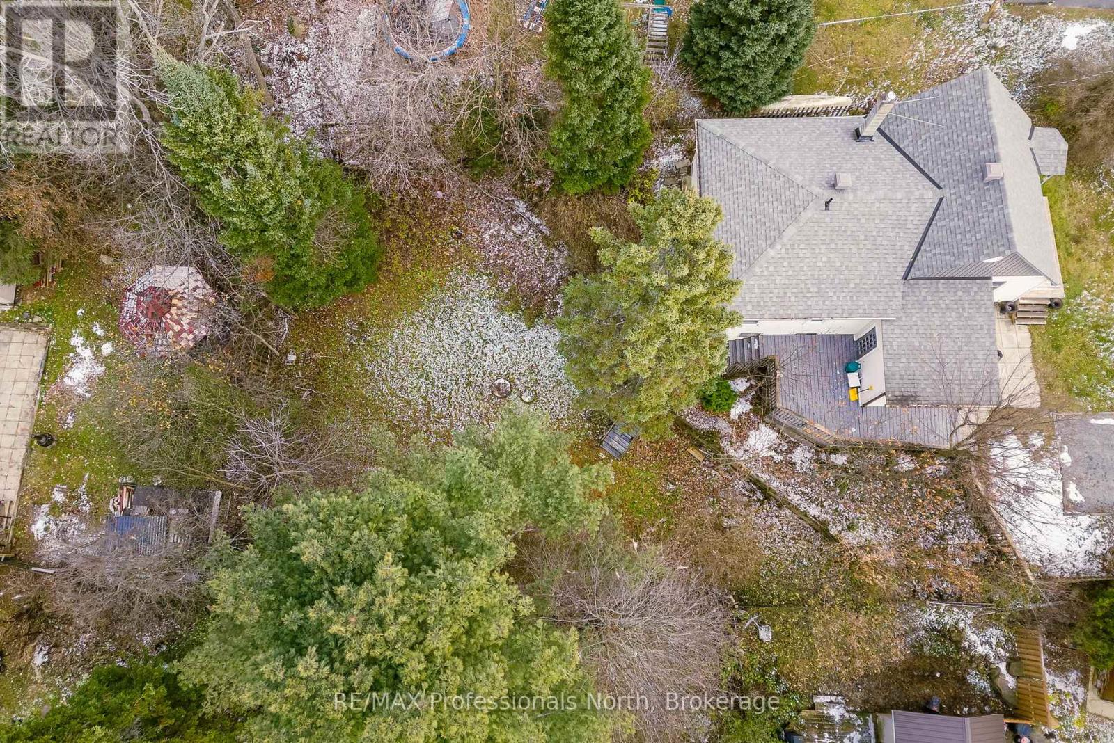 18 George Street, Huntsville, Ontario P1H 1T9 - Photo 26 - X12561118