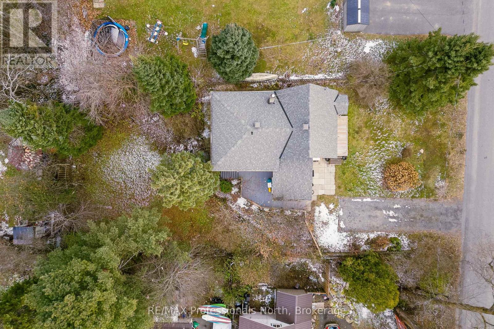 18 George Street, Huntsville, Ontario P1H 1T9 - Photo 27 - X12561118