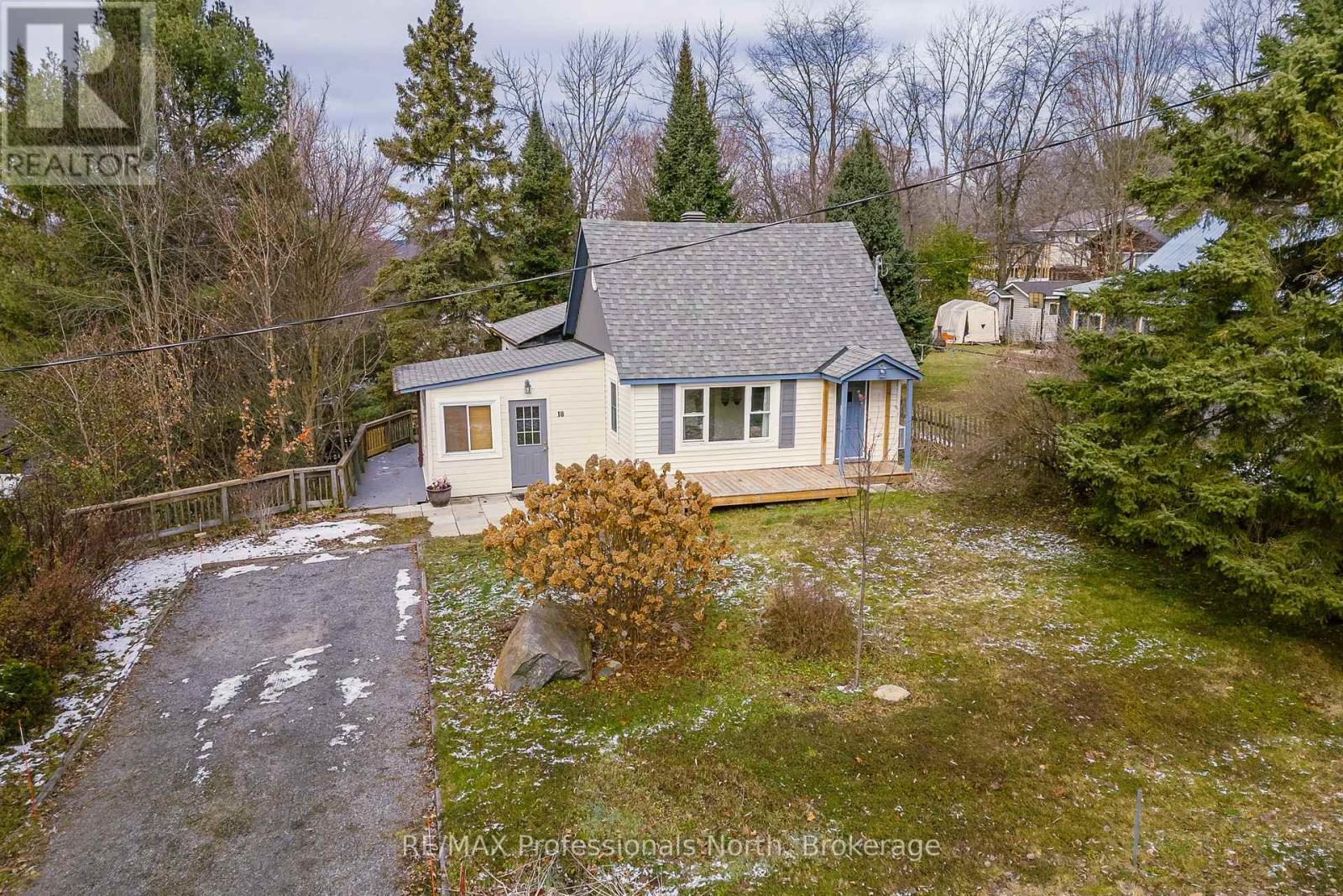 18 George Street, Huntsville, Ontario P1H 1T9 - Photo 28 - X12561118