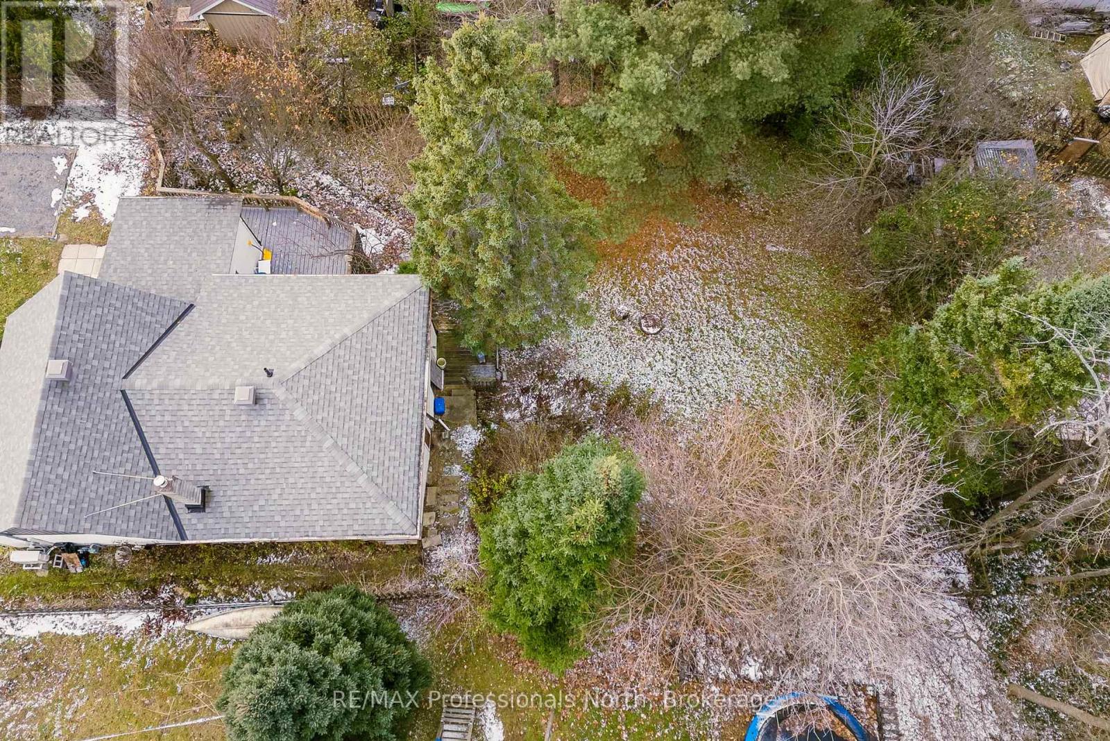 18 George Street, Huntsville, Ontario P1H 1T9 - Photo 40 - X12561118