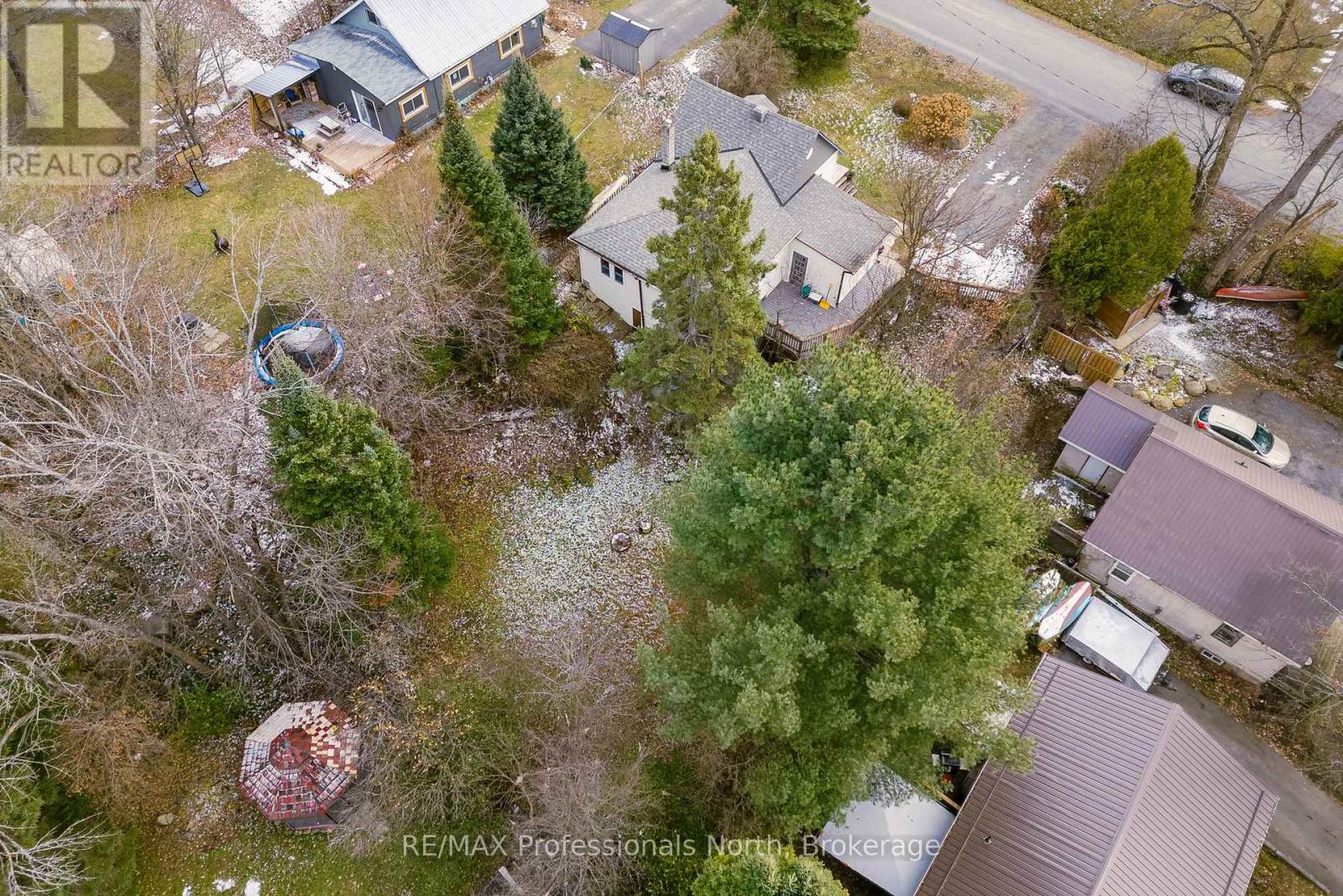 18 George Street, Huntsville, Ontario P1H 1T9 - Photo 42 - X12561118