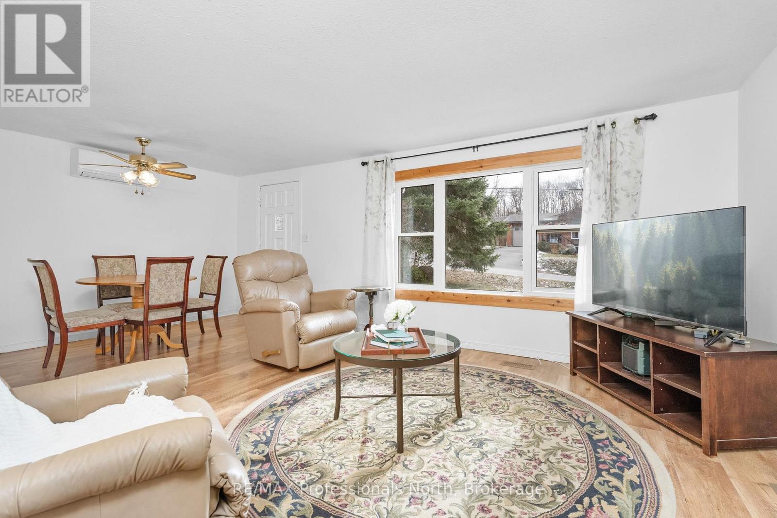 18 George Street, Huntsville, Ontario P1H 1T9 - Photo 8 - X12561118