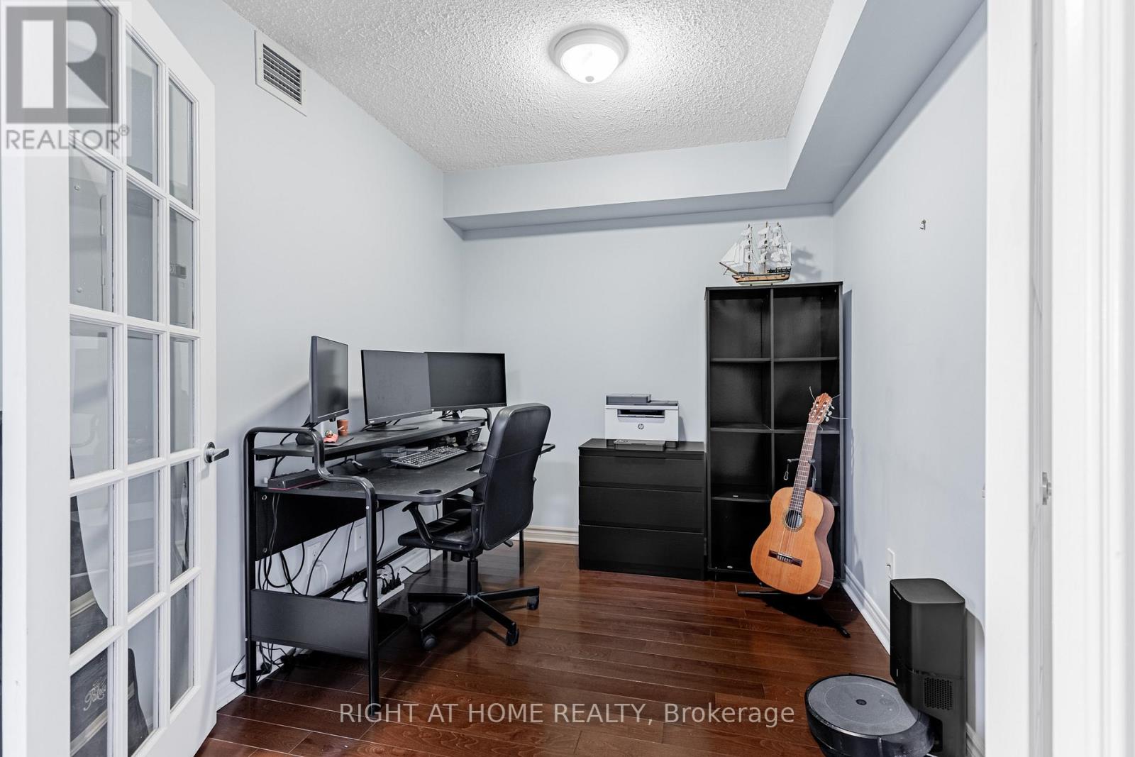 1805 - 17 Barberry Place, Toronto, Ontario M2K 3E2 - Photo 3 - C12561116