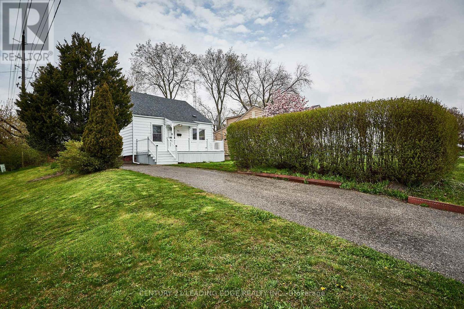 64 Cedar Street, Ajax, Ontario L1S 1V3 - Photo 2 - E12561096