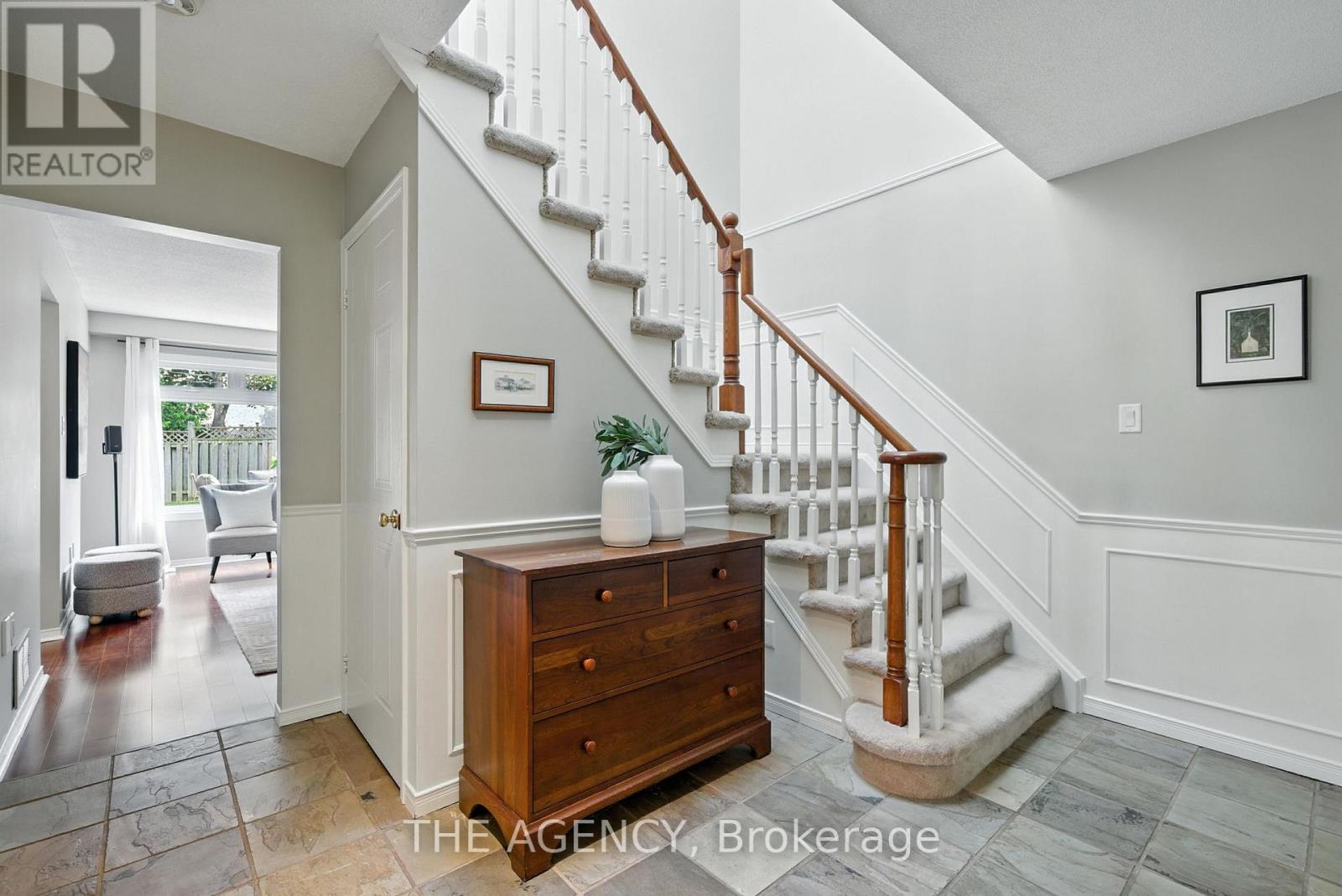 1541 Bentley Lane, Pickering, Ontario  L1X 2M6 - Photo 4 - E12397917