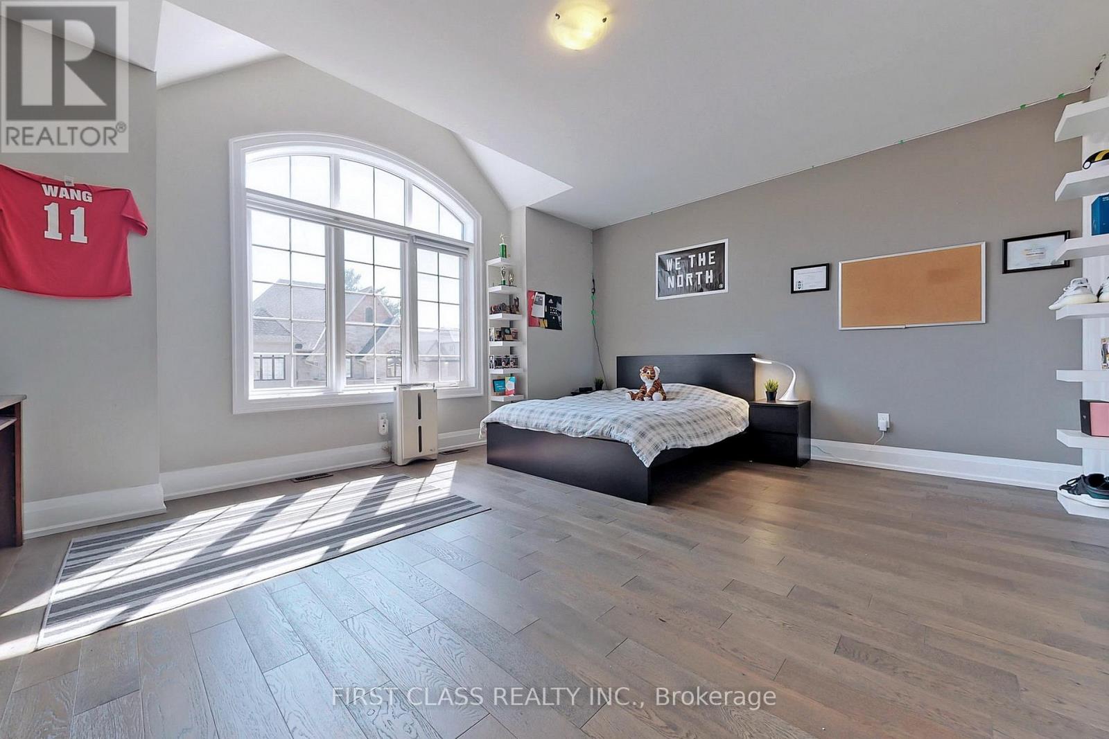 8 Heathmont Court, Richmond Hill, Ontario L4E 1C2 - Photo 21 - N12561108