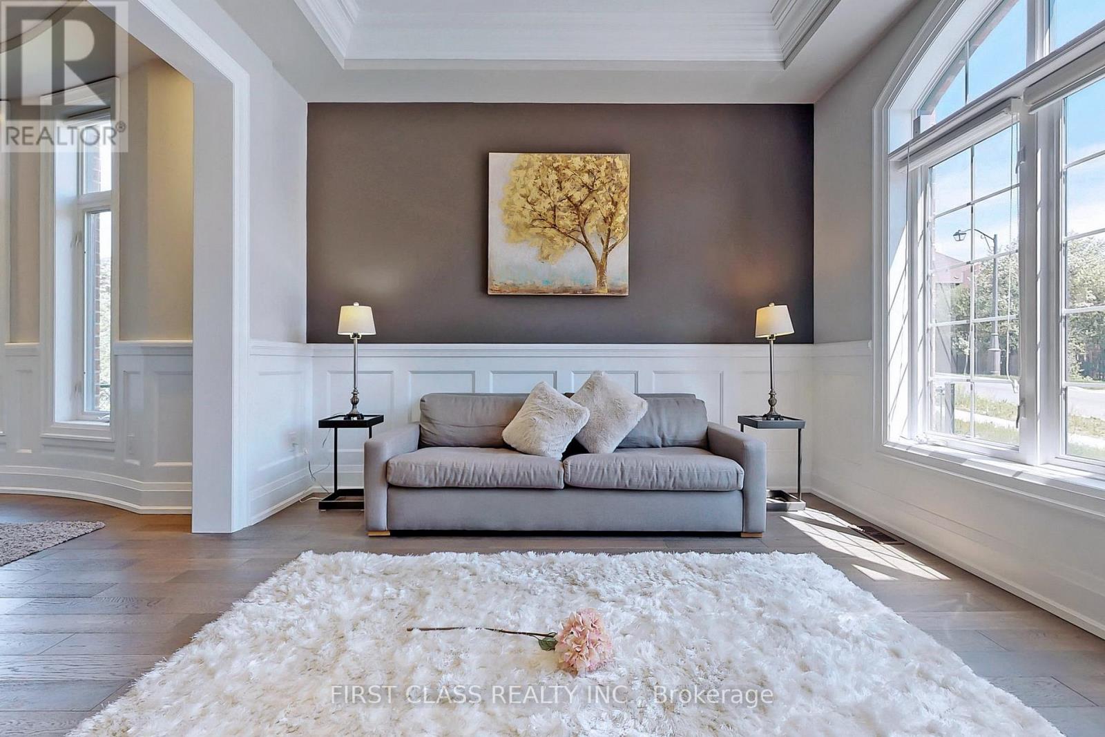 8 Heathmont Court, Richmond Hill, Ontario L4E 1C2 - Photo 7 - N12561108