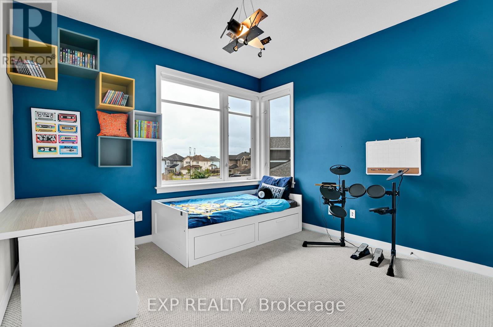 364 Gloaming Crescent, Ottawa, Ontario  K2S 1B6 - Photo 30 - X12536474