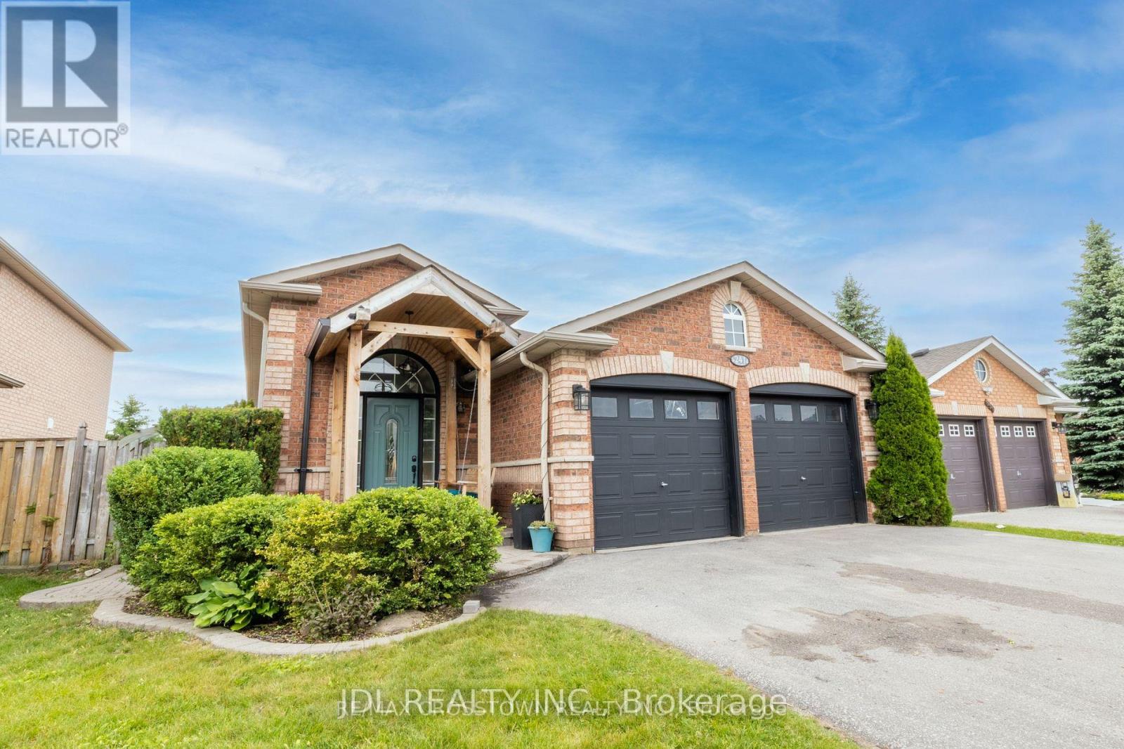 UPPER - 241 EMMS DRIVE, Barrie, Ontario
