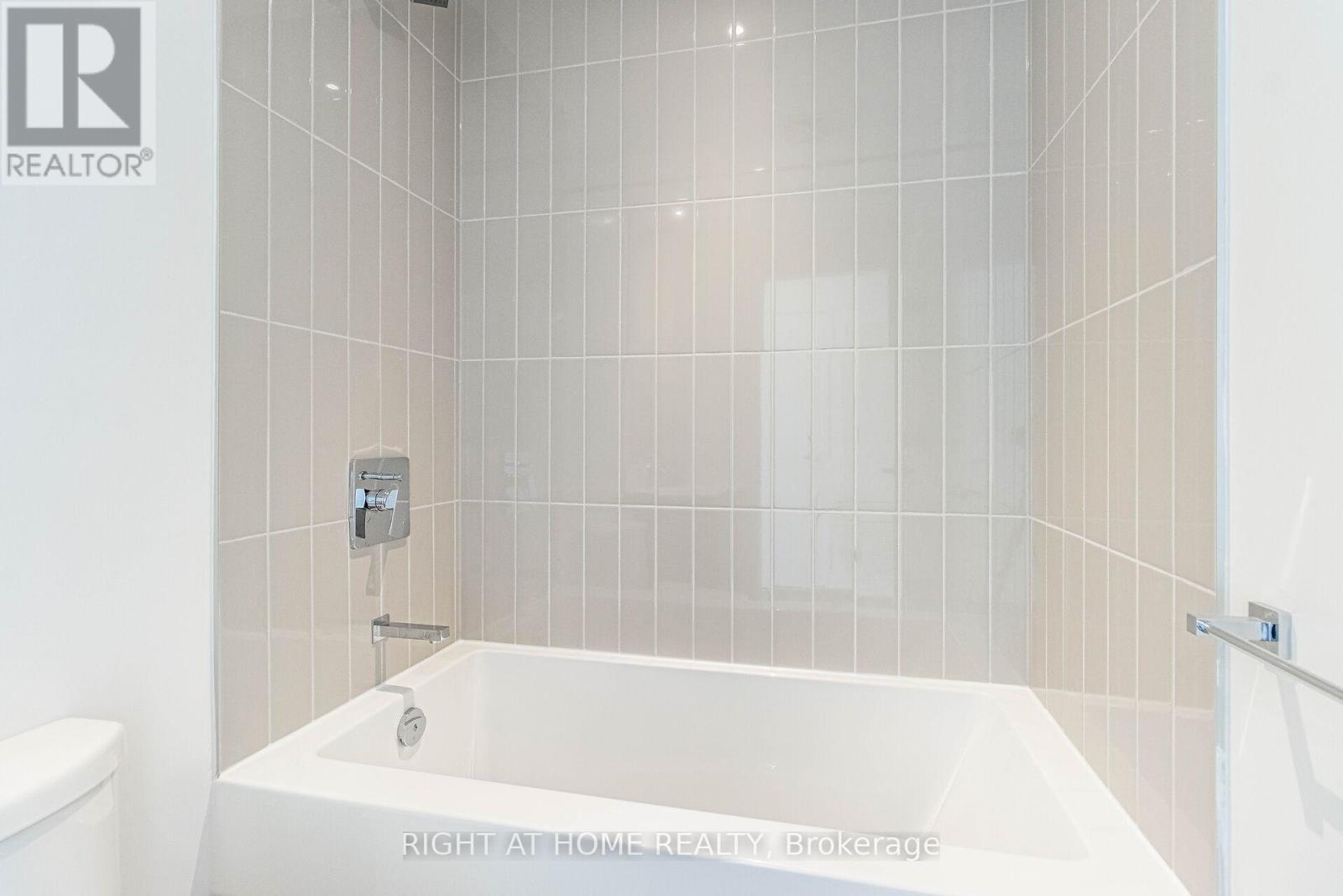 #5109 - 3883 Quartz Road, Mississauga, Ontario  L5B 0M4 - Photo 14 - W12561098