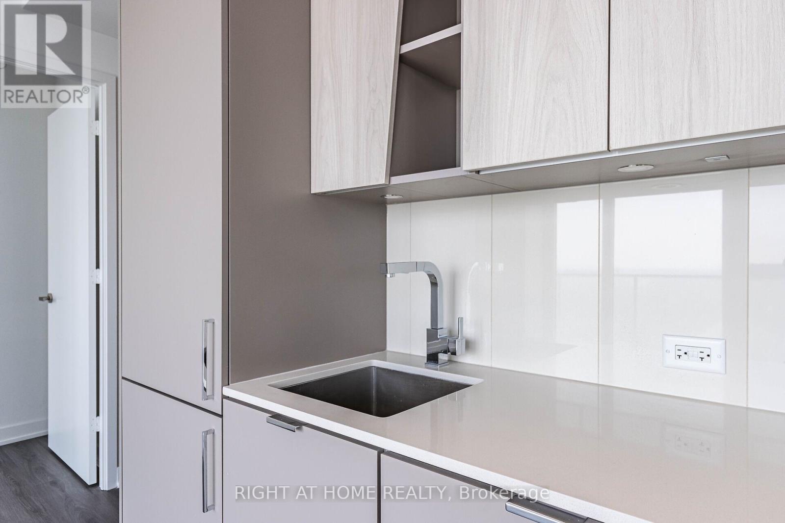 #5109 - 3883 Quartz Road, Mississauga, Ontario  L5B 0M4 - Photo 25 - W12561098