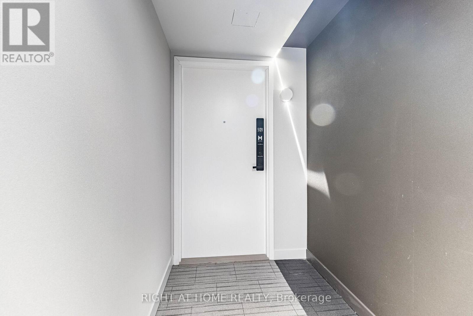 #5109 - 3883 Quartz Road, Mississauga, Ontario  L5B 0M4 - Photo 5 - W12561098