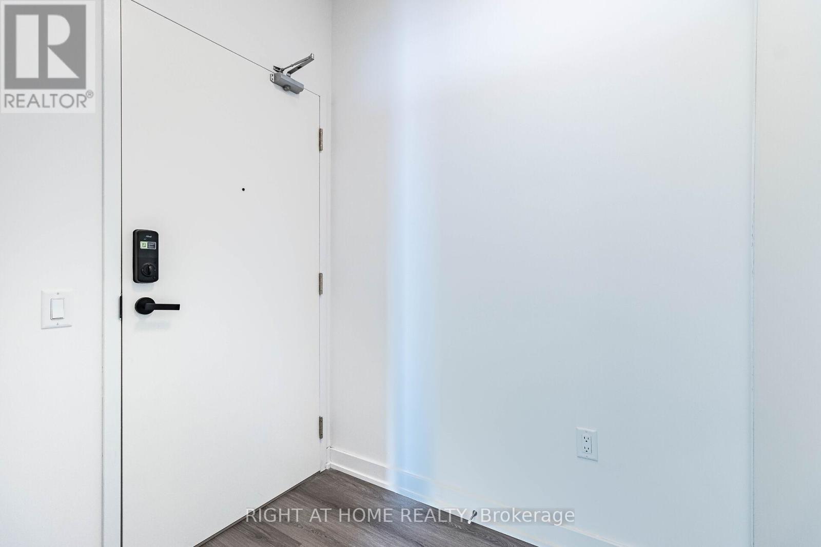 #5109 - 3883 Quartz Road, Mississauga, Ontario  L5B 0M4 - Photo 8 - W12561098