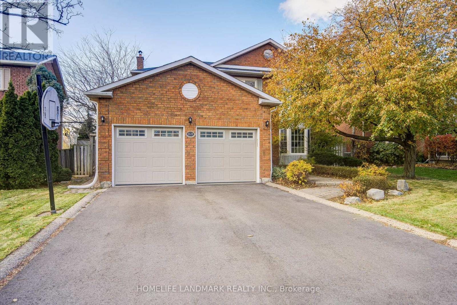 1124 CREEKSIDE DRIVE, Oakville, Ontario