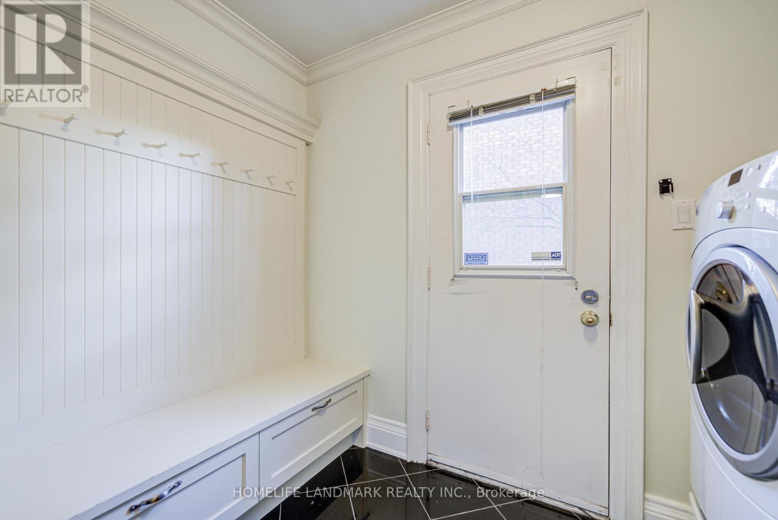 1124 Creekside Drive, Oakville, Ontario  L6H 4Z5 - Photo 19 - W12561100