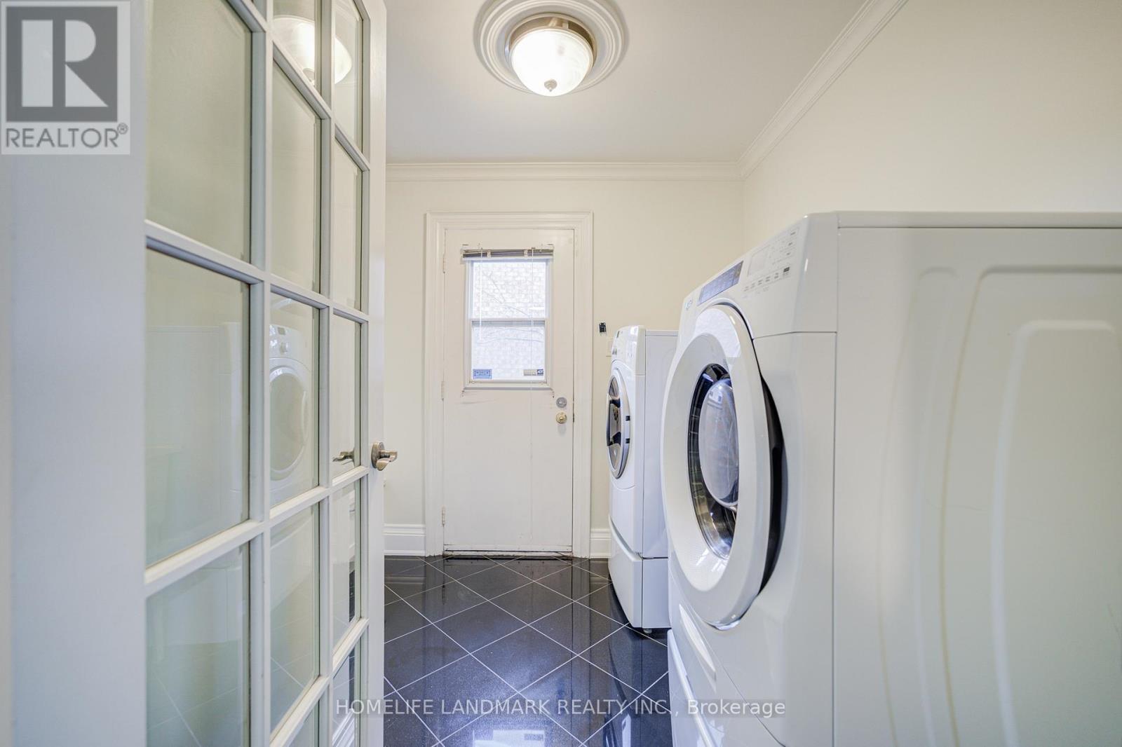 1124 Creekside Drive, Oakville, Ontario  L6H 4Z5 - Photo 20 - W12561100