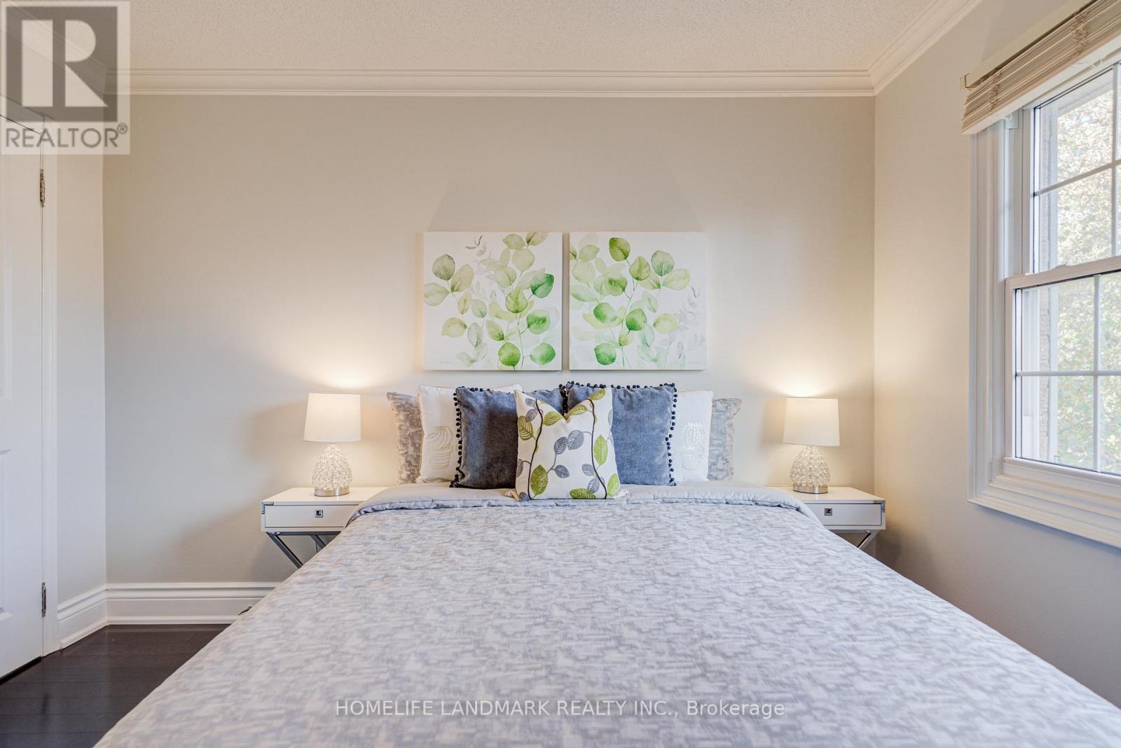 1124 Creekside Drive, Oakville, Ontario  L6H 4Z5 - Photo 35 - W12561100