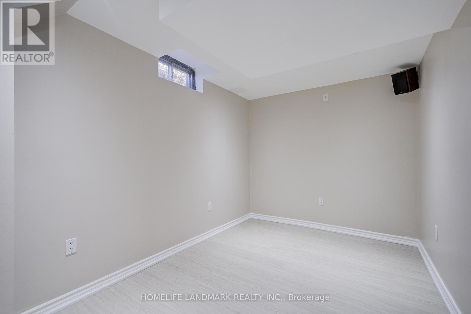 1124 Creekside Drive, Oakville, Ontario  L6H 4Z5 - Photo 46 - W12561100